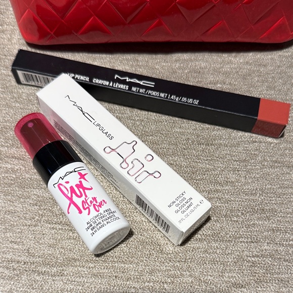 MAC Cosmetics Red Makeup Set - Picture 2 of 4